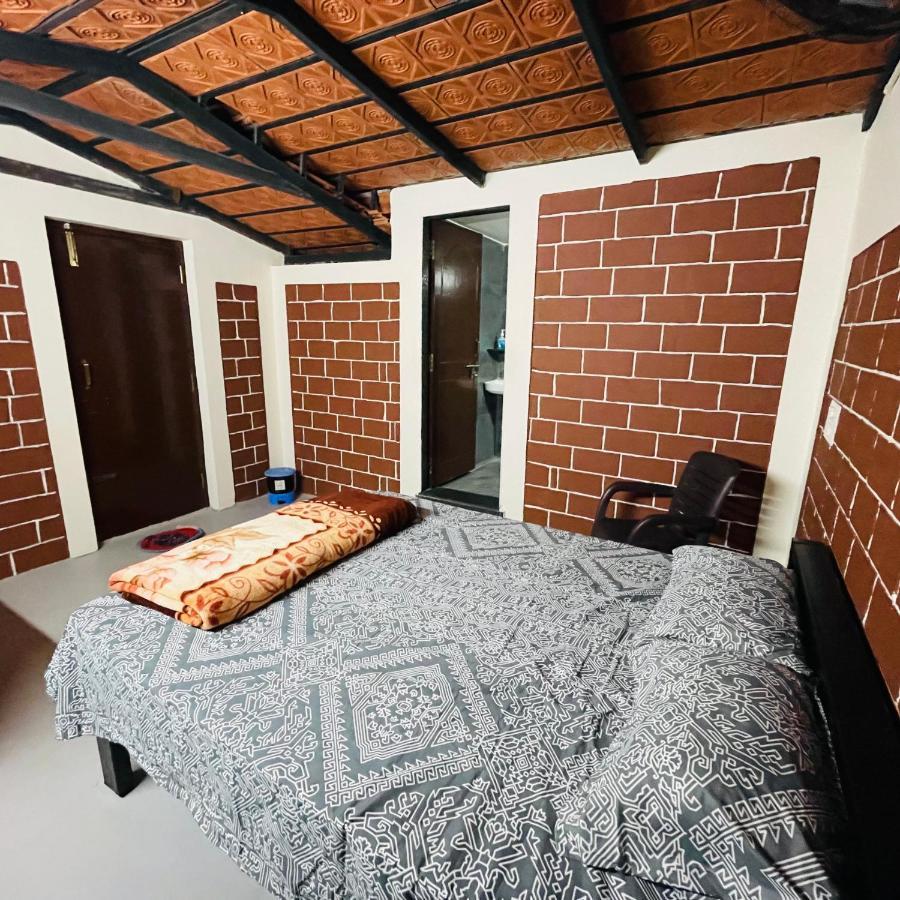 Dharani Home Stay Badami Dış mekan fotoğraf